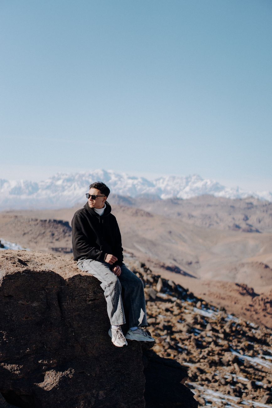 Mountain Summit Expedition Portrait Prompt source portrait example 1